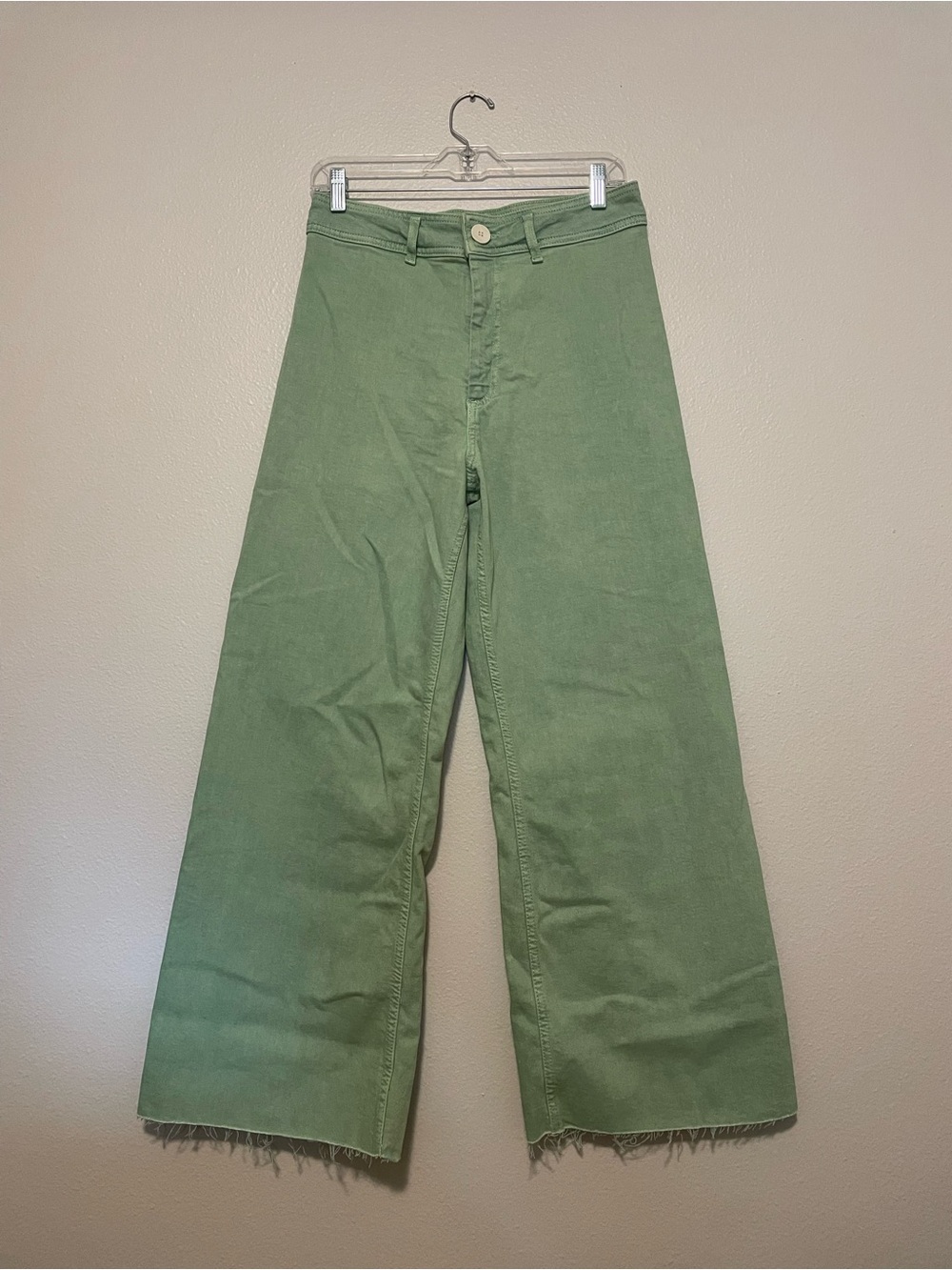 Zara cropped Green Jeans